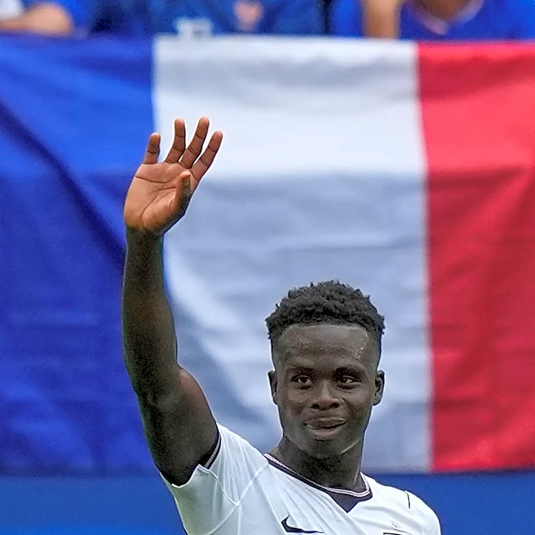 Saka’s hat trick lifts England past Mbappé and France 6-4 in wild World Cup third-place game