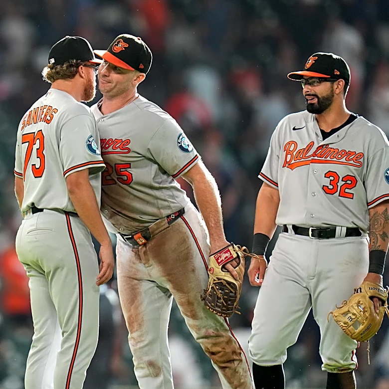 Orioles outlast Astros 4-2 in 11 innings for 6th consecutive victory