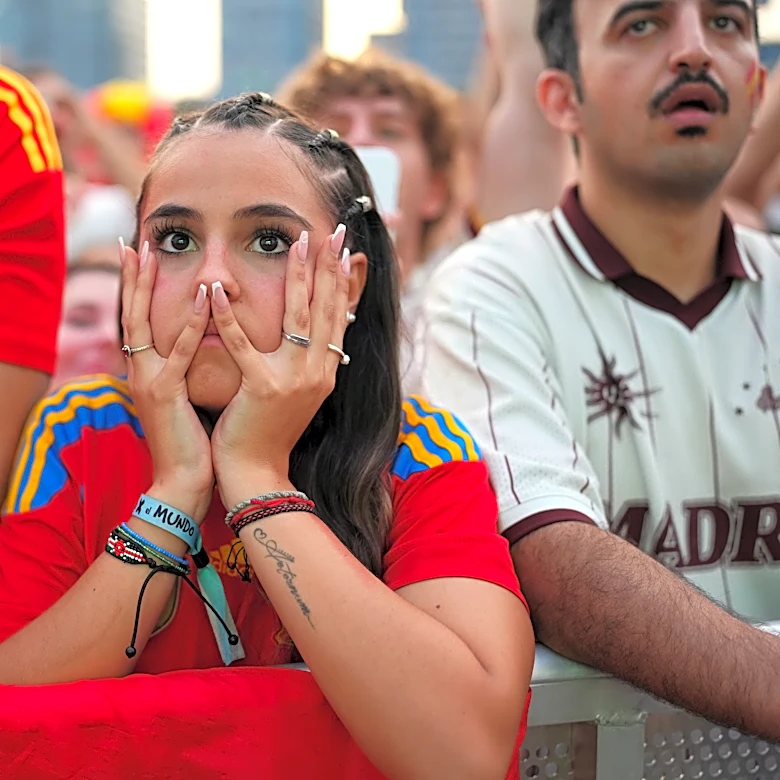 Spain controls 1st half, but settles for 0-0 score with Argentina at halftime in World Cup final