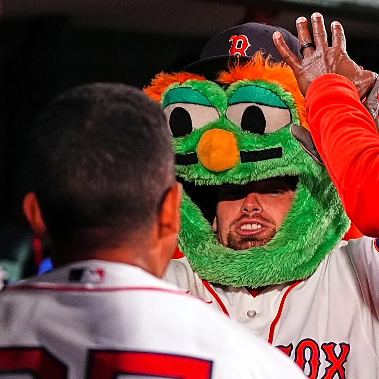 Red Sox extend win streak to 14, beating Orioles 6-5 to end Baltimore's 7-game streak