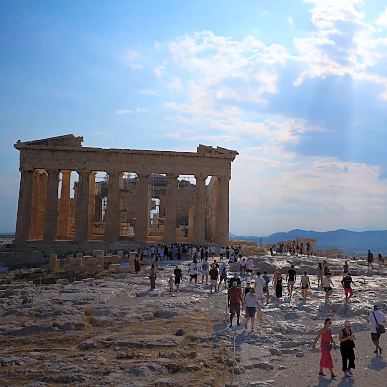 Man stabs and wounds tourists near the Acropolis in Athens, Greece
