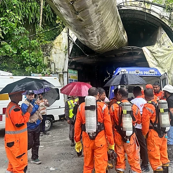 India tunnel disaster at a Himalayan hydropower project leaves 10 dead and 17 missing