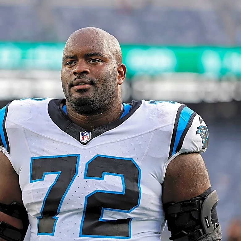 Panthers tackle Taylor Moton to miss start of season after being diagnosed with blood clot in lung