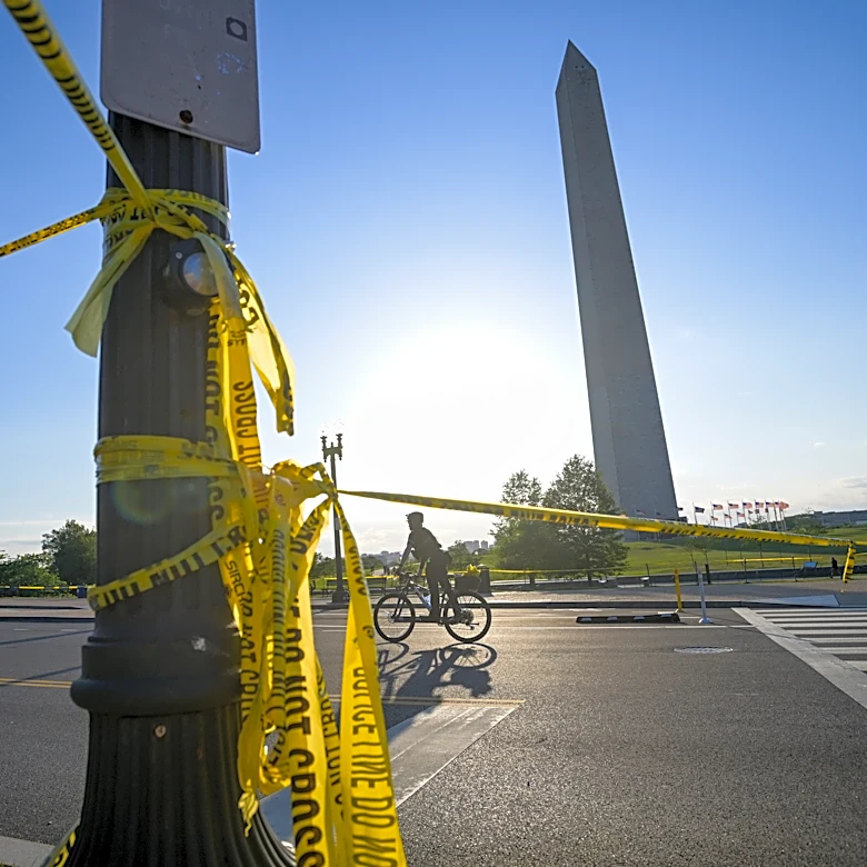 Bystander severely wounded outside White House says Secret Service failed him