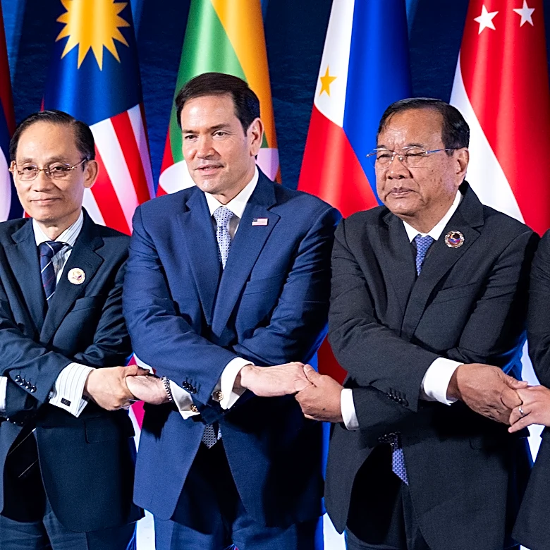 Iran's demands over the Strait of Hormuz would set a dangerous precedent, Rubio tells Asian leaders