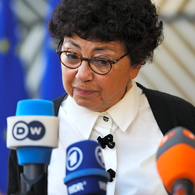 France’s environment minister resigns over emergency bill allowing 2 banned pesticides