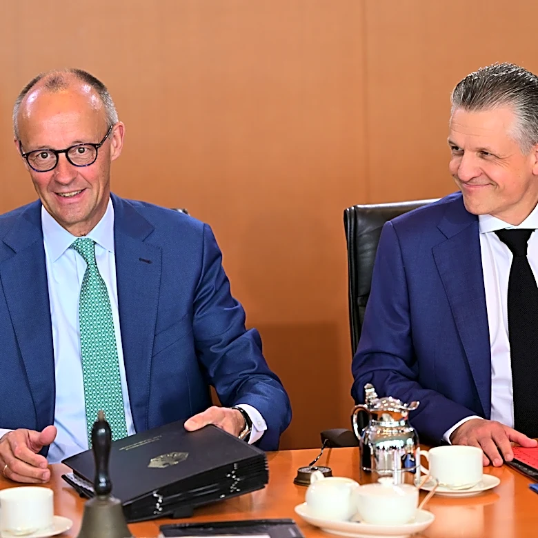 German Chancellor Friedrich Merz reshuffles top posts amid far-right advance