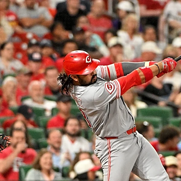Eugenio Suárez, Rhett Lowder help power the Reds to a 4-2 victory over the Cardinals