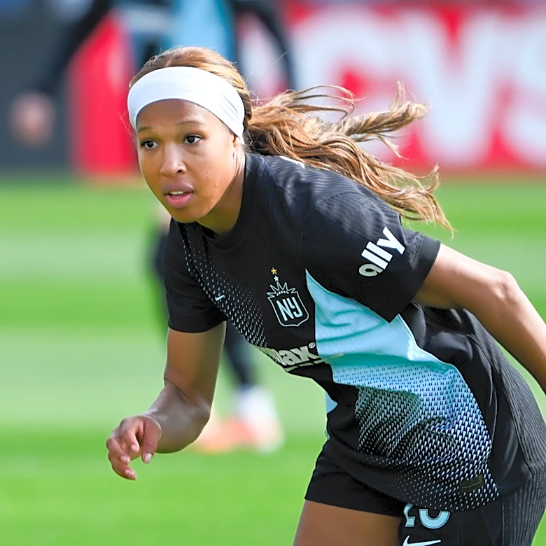 Sam Kerr scores for Gotham FC in 2-2 draw with the Portland Thorns