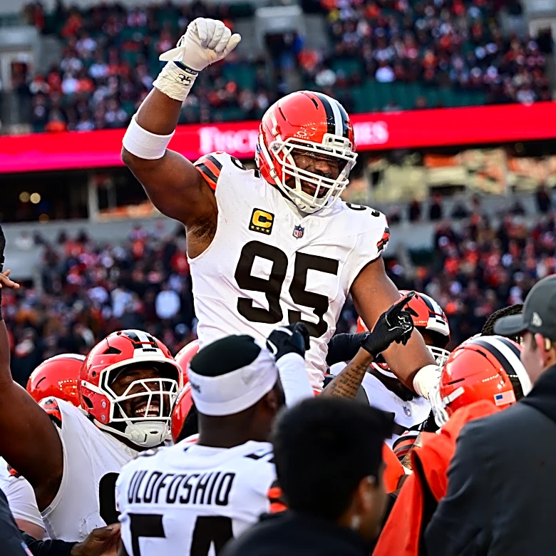 Myles Garrett wows the Rams on his first day of training camp with his new team
