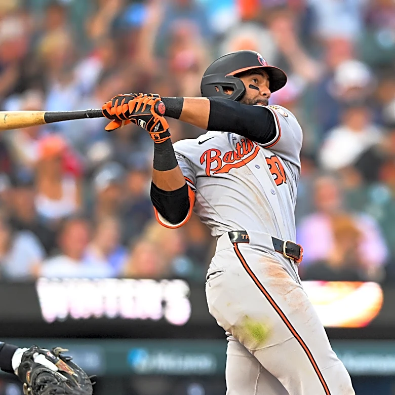 Holliday's 4 hits, Orioles' 3 homers leads to an 8-5 victory over the Tigers