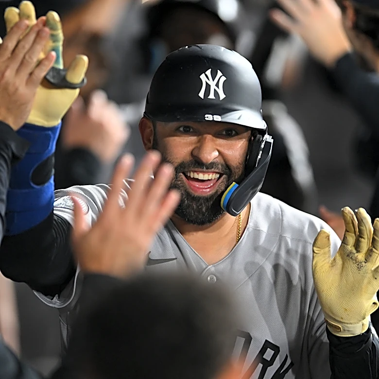 Ali Sánchez hits his 1st career homer as the Yankees beat the White Sox 9-5