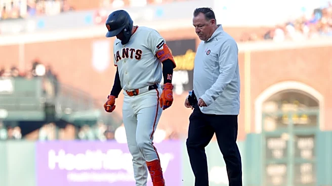 Giants 3B Casey Schmitt leaves game versus Brewers in 2nd inning due to apparent leg injury