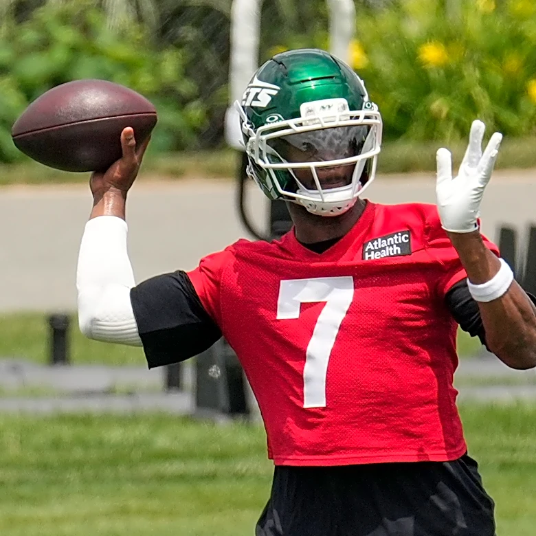 Jets' Geno Smith focused on getting back to work after being off-field 'distraction' in offseason