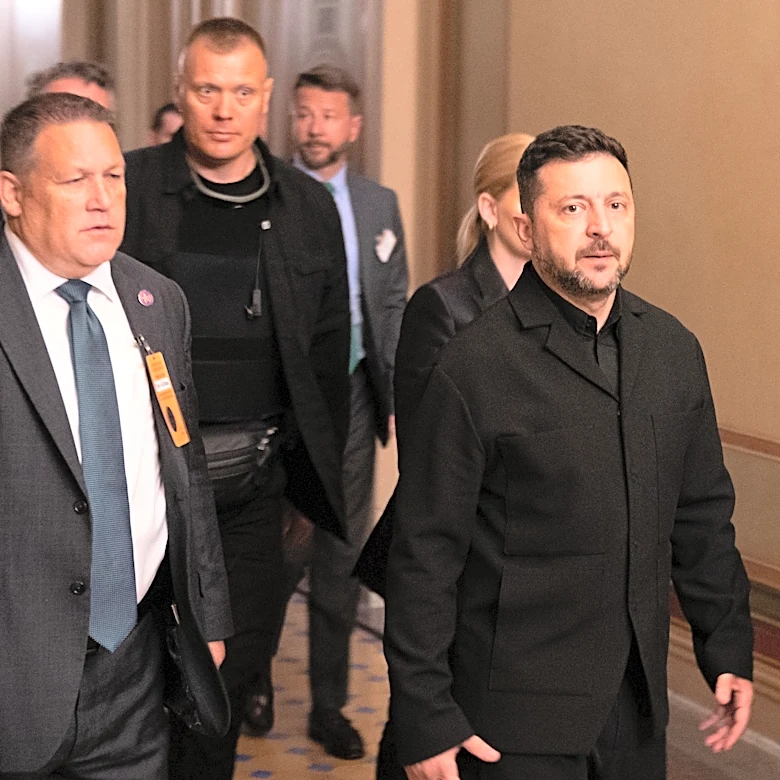 Senate takes first steps on Russian sanctions after meeting with Zelenskyy