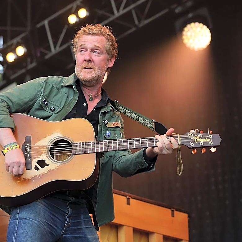 Oscar-winning Irish singer-songwriter Glen Hansard dies in Dublin motorcycle crash
