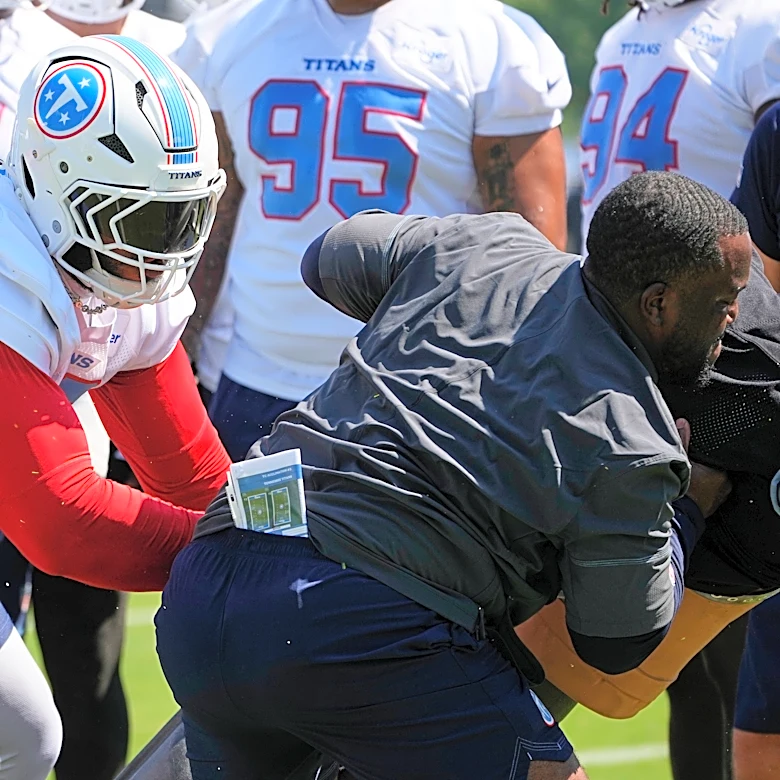 Titans' new-look defensive front eager to 'get pads on' in Robert Saleh's fast defense