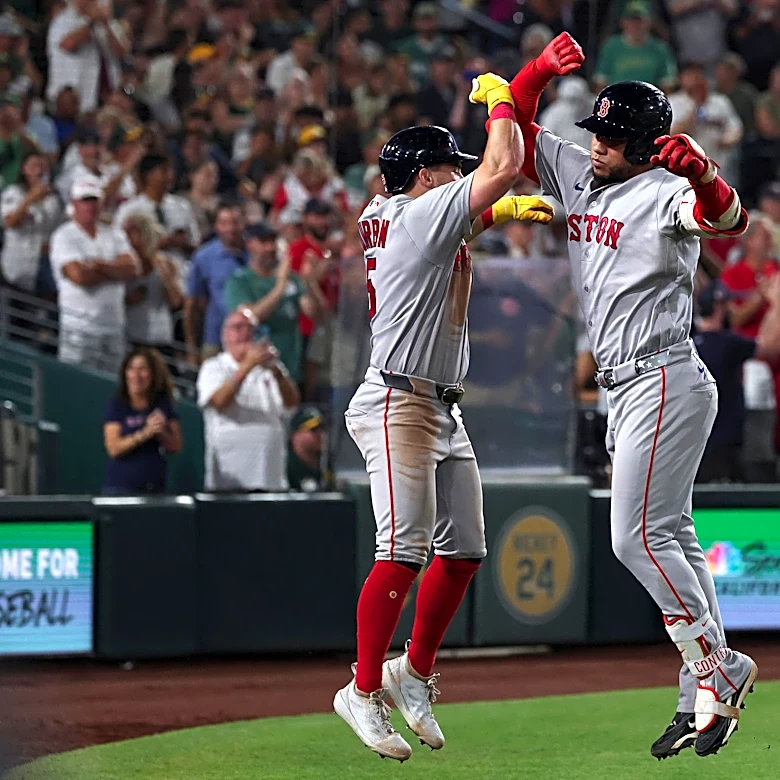 Red Sox hit back-to-back HRs in 8th to beat A's 5-4