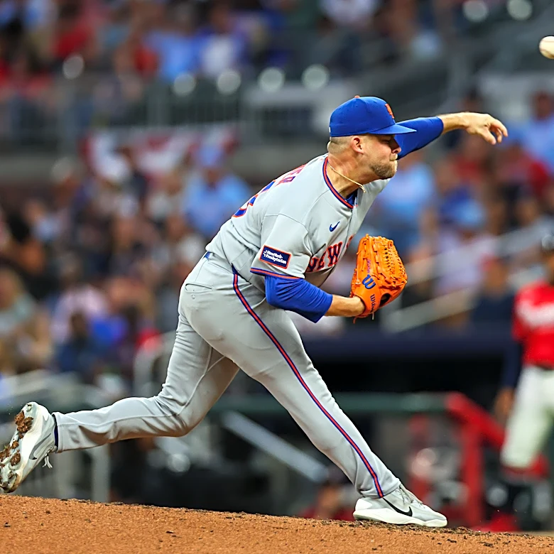 Twins acquire veteran reliever A.J. Minter from the last-place Mets for a pair of infield prospects