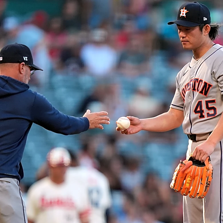 Astros shift Tatsuya Imai to the bullpen for the Rangers series after a rough start