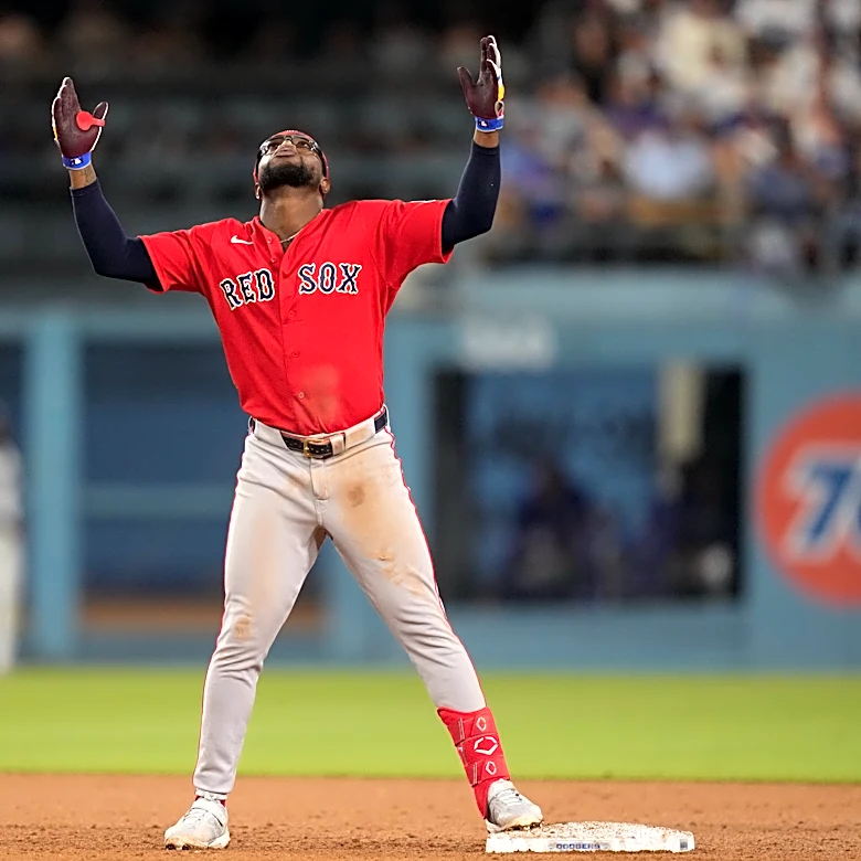 Rafaela has 2-run homer to spark a 5-run 7th as Red Sox rally past Dodgers, 9-4