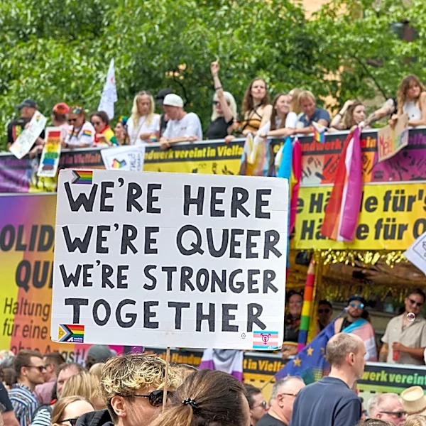 Hamburg Pride draws 300,000 with increased security, a week after a fatal attack in Berlin
