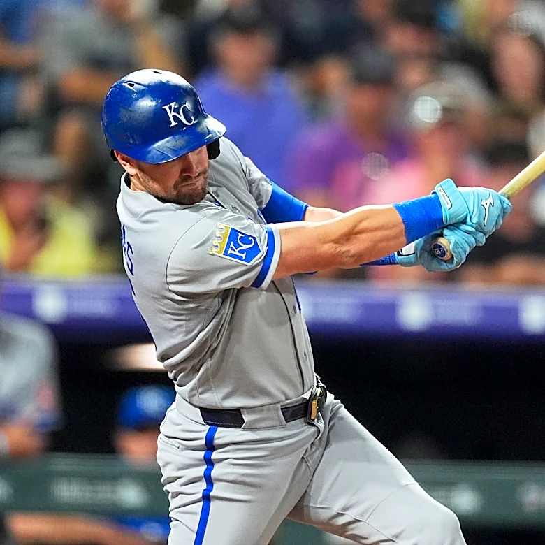 Braves acquire OF Lane Thomas from the Royals