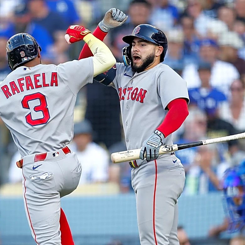 Rafaela hits 2 homers as streaking Red Sox take lead in 8th and edge Yamamoto and Dodgers 3-2