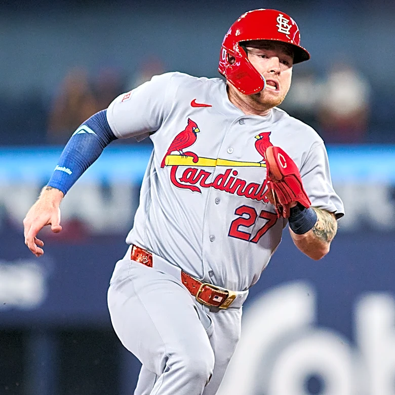 Fermin's tiebreaking hit in 4-run 9th helps Cardinals beat Blue Jays 5-1, avoid series sweep
