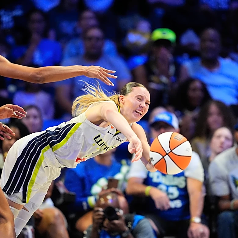 Wings use 20-2 run to close third quarter, romp past Sun 83-63