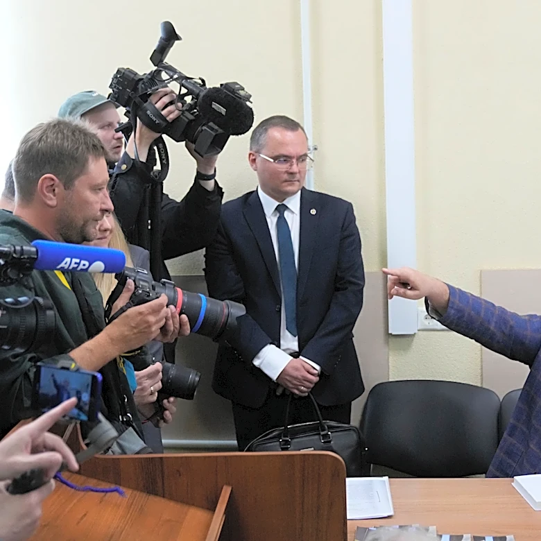 A Putin critic leaves Russia after he is barred him from running for parliament