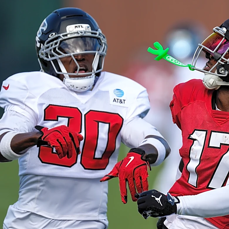Falcons’ brotherhood on display as Matthew Bergeron celebrates extension and Jeff Ulbrich returns