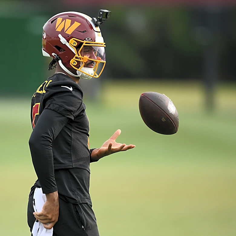 Intensity rises at Commanders training camp during first the padded practice