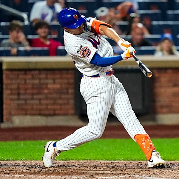 Cubs set to acquire pitcher Clay Holmes and outfielder Tyrone Taylor from Mets, AP source says