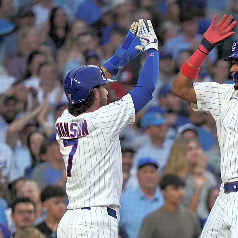 Seiya Suzuki and Carson Kelly star as the Cubs beat the slumping Dodgers 10-5