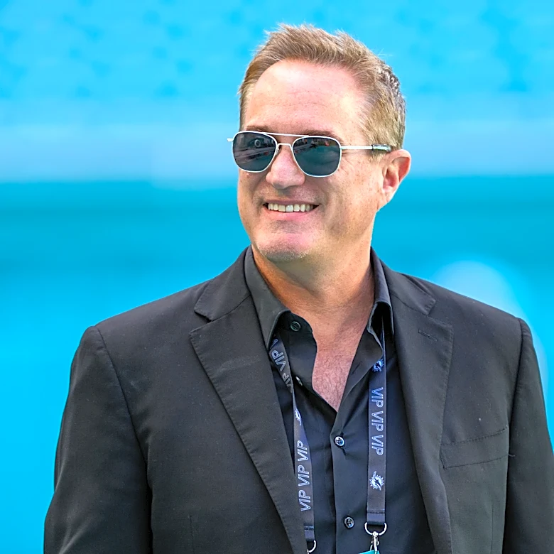 Tom Garfinkel steps down as president, CEO of Dolphins after 13 years, will remain with organization