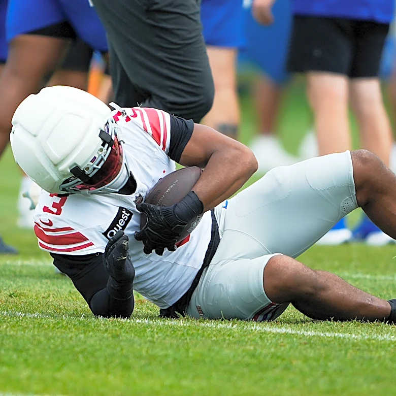 Giants' Abdul Carter sets the goal of being the NFL Defensive Player of the Year