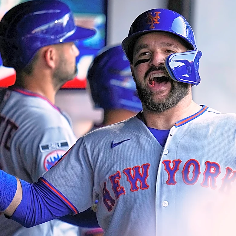 Luis Torrens hits 3-run homer and drives in 4 to lead Mets past Guardians 6-2
