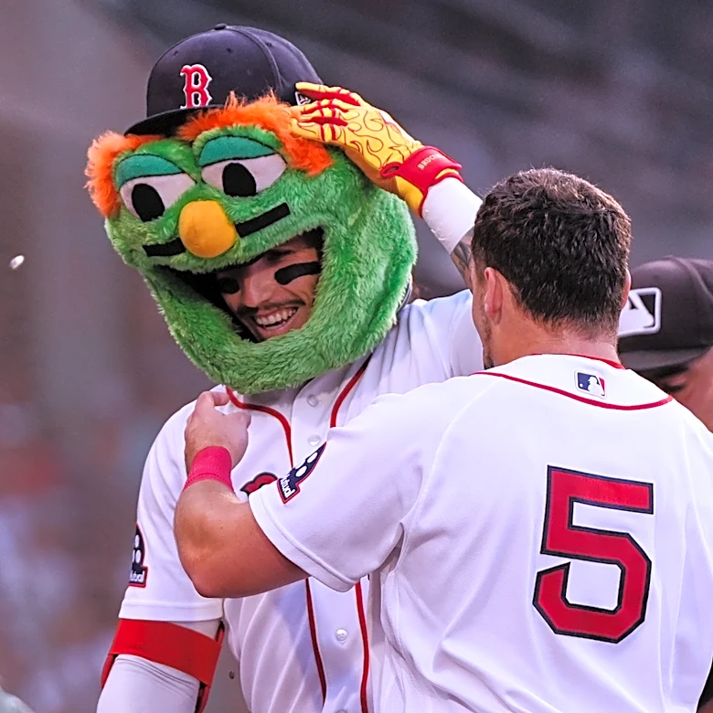 Durbin hits grand slam and Abreu goes deep twice as streaking Red Sox rout White Sox 14-2