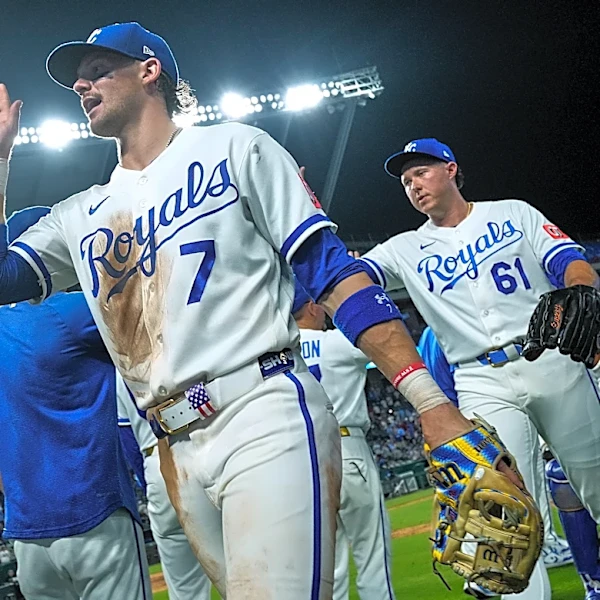 Royals All-Star shortstop Bobby Witt Jr. has 3 hits in his return from back injury
