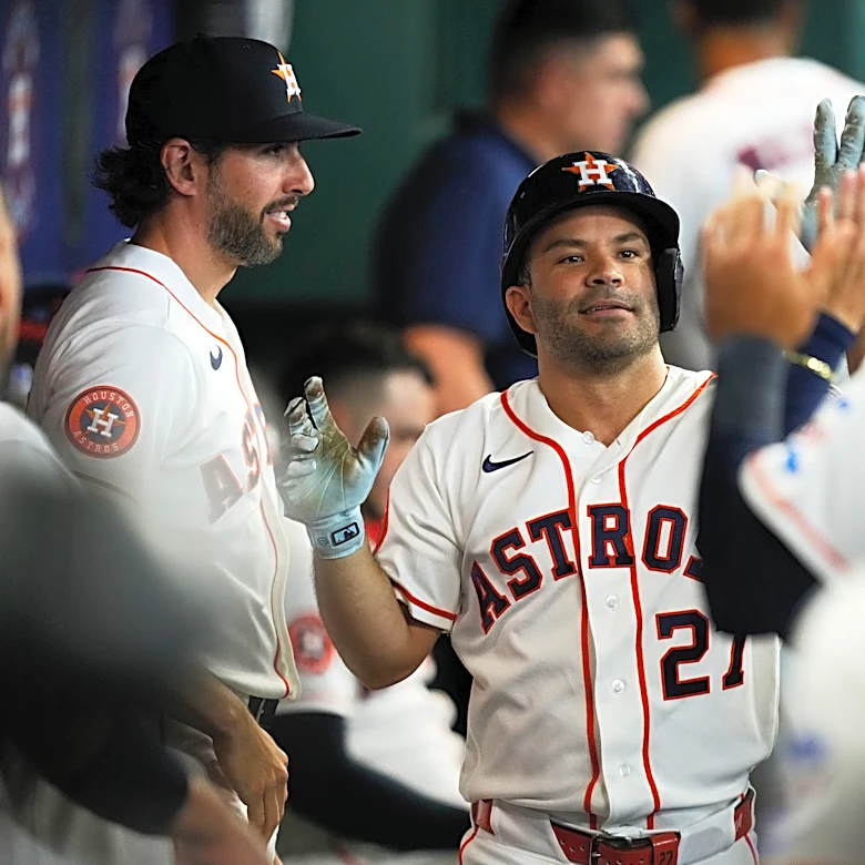 Ernie Clement’s 10th-inning, 2-run homer lifts the Blue Jays past the Astros