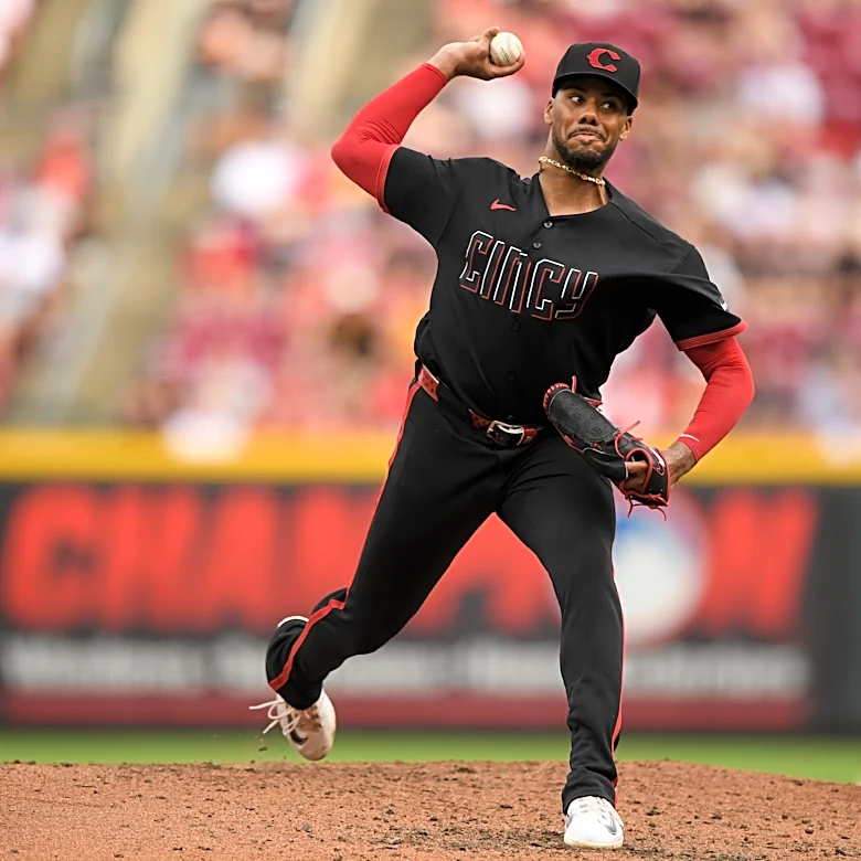 Reds place RHP Hunter Greene on 15-day IL with right elbow soreness
