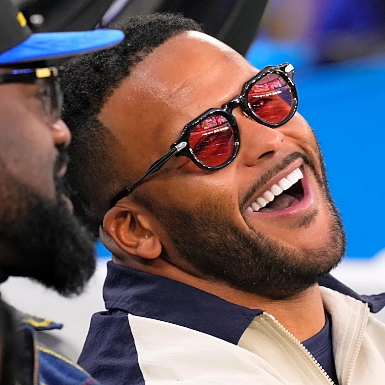 Aaron Donald works out for the Rams in latest step on comeback path