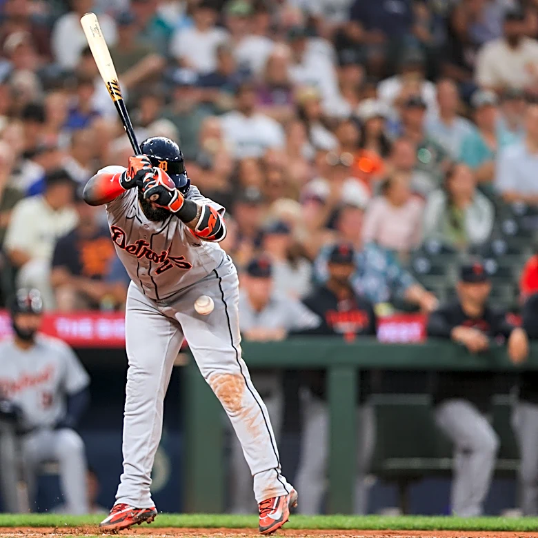 Mariners reliever and manager ejected after 4th Tigers batter hit by pitch