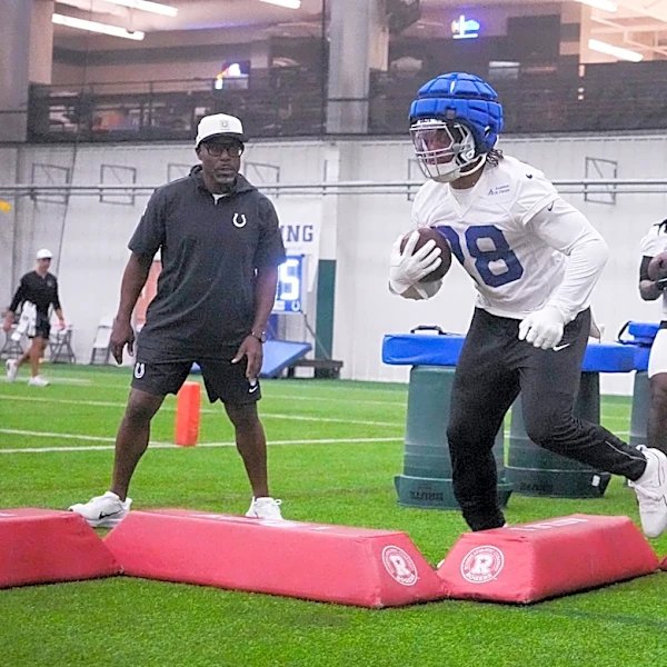 Colts keep 2021 league rushing champ Jonathan Taylor with 2-year, $44 million deal, AP source says