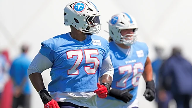Titans left tackle Dan Moore Jr. returns; Elic Ayomanor leaves with shoulder issue