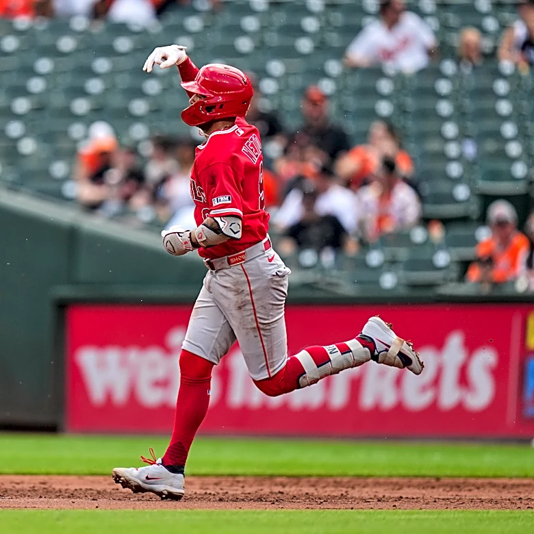 Zach Neto hits a three-run home run to lift the Angels over the Orioles 4-1
