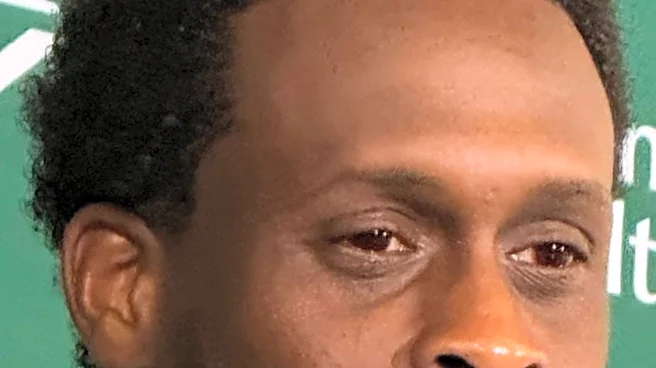 Geno Smith’s red, sun glare-tackling contacts are a sight to see at Jets camp