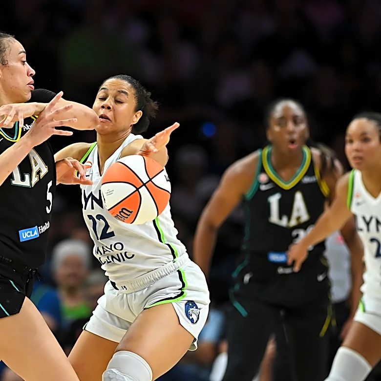 Sparks end Minnesota's 10-game winning streak, beating the WNBA-leading Lynx 89-82