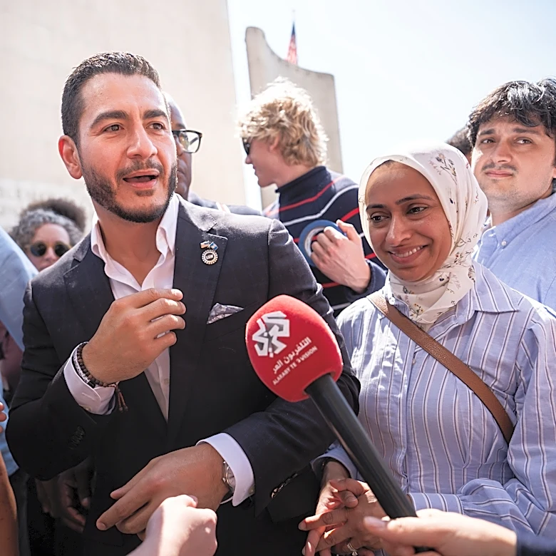Democrats try to present a united front in Michigan after bitter primary
